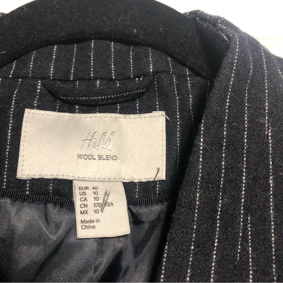 H&M Pinstripe Cutaway Collar Wool Blend Blazer Navy Grey 10 - Picture 3 of 6